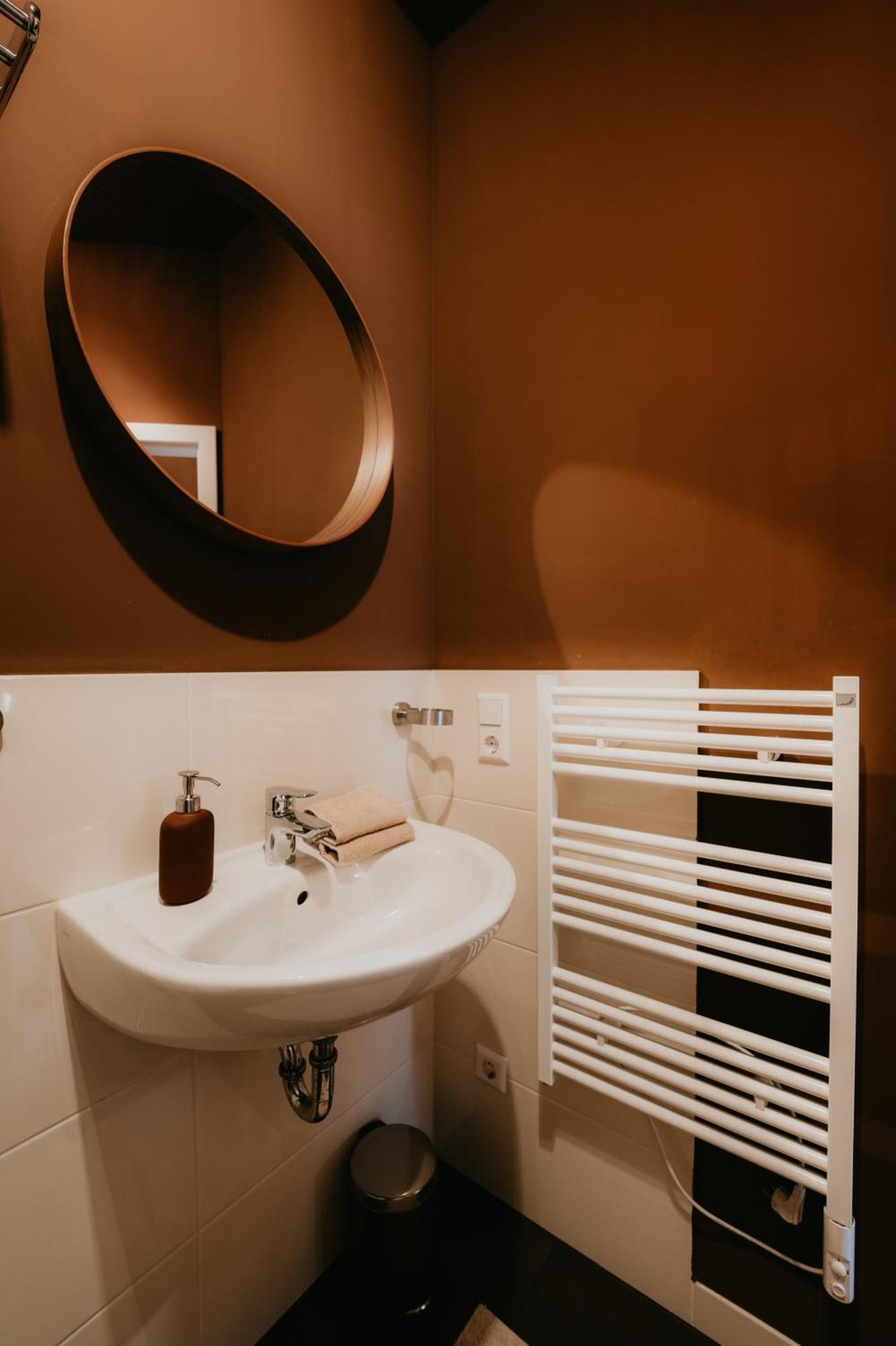 Llr Design Apartment - Sepia Toffee Im Zentrum Von Koblenz Koblencja Zewnętrze zdjęcie